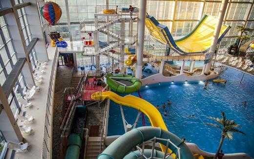 Семейные горки аквапарка Мореон