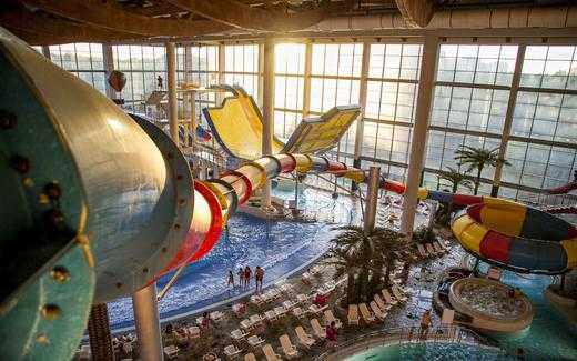 Семейные горки аквапарка Мореон